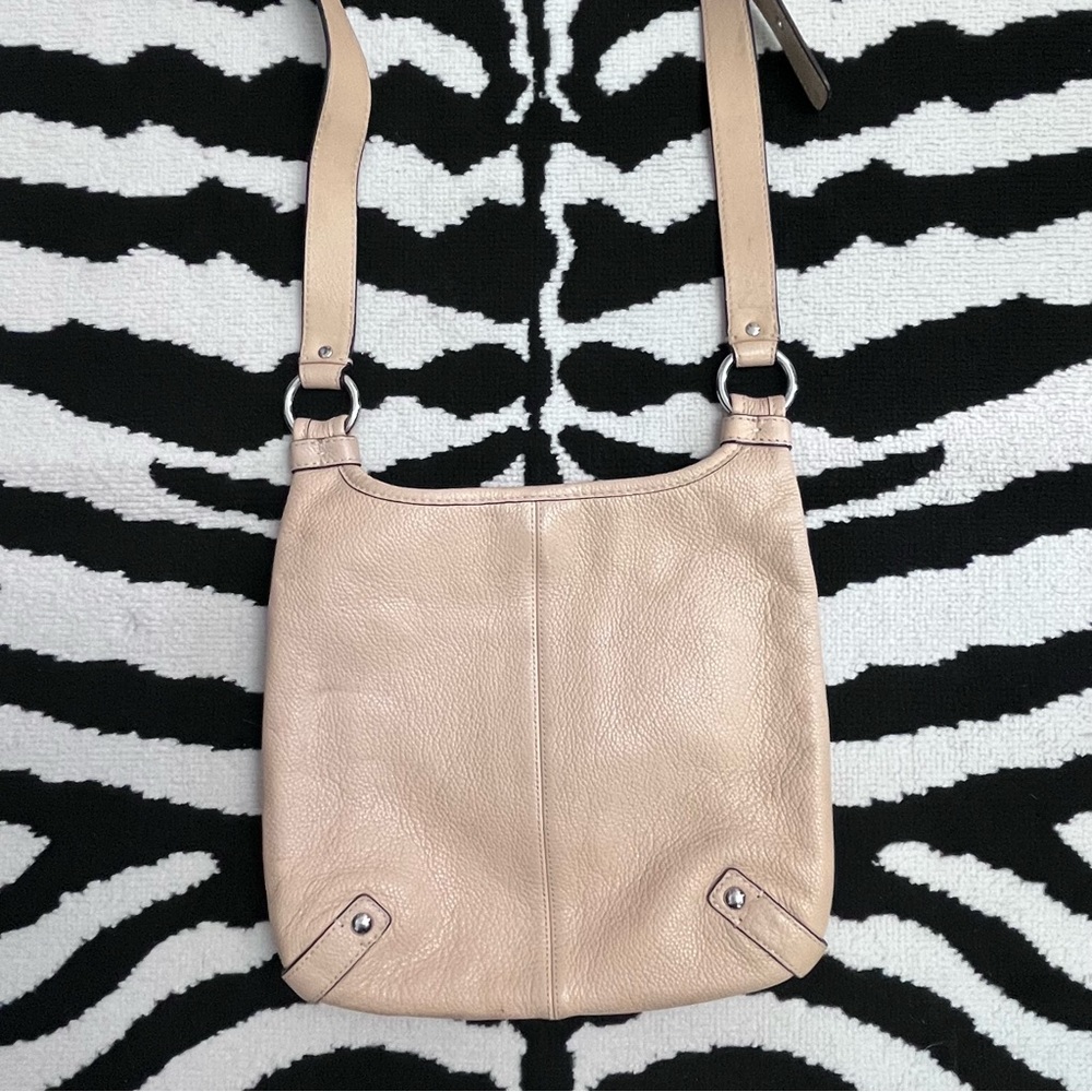 COACH Penelope Hippie Leather Cross-body Bag F14679 - Picture 4 of 12